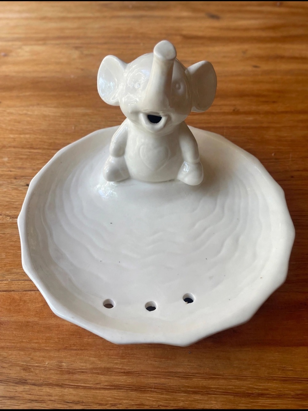 White Ceramic Elephant Soap Dish - Decorative Home Art